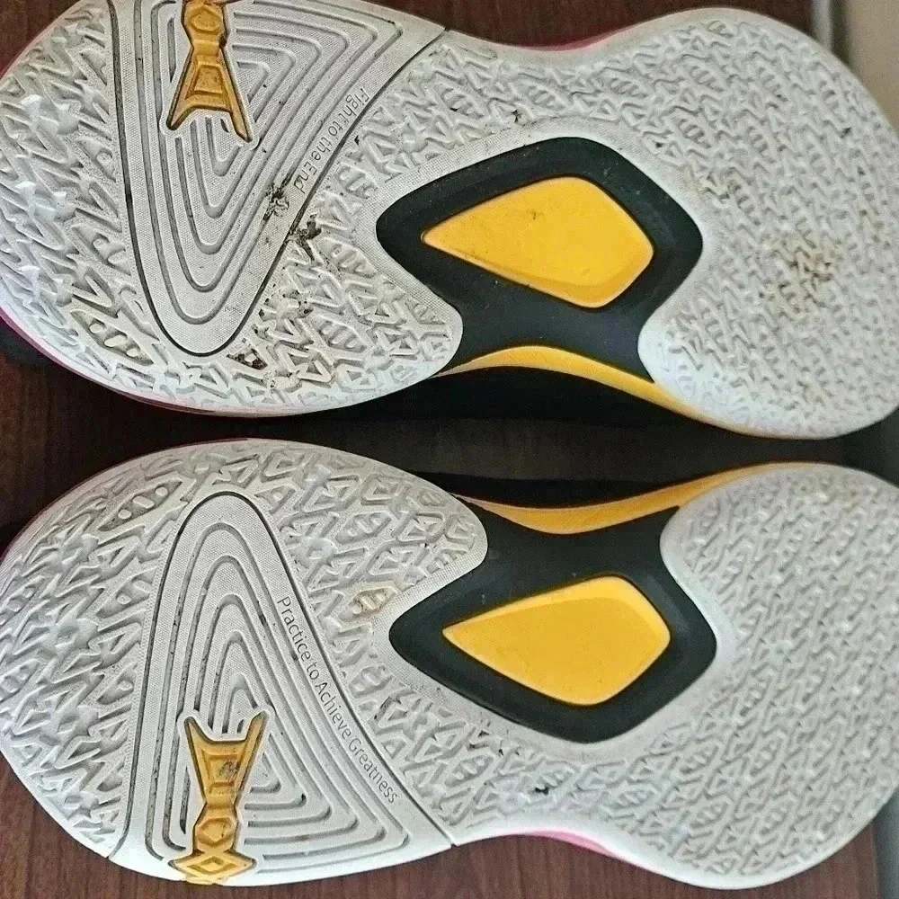XTEP these awesome